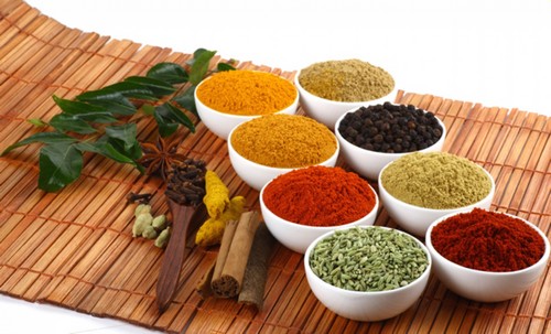 رنگ کردن مو با چای و ادویه جات رنگ کردن مو با چای و ادویه جات