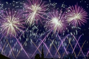 عکس های دیدنی و منتخب 17 تیرماه