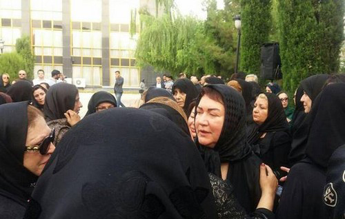عکس هایی از مراسم تشییع جنازه مهدیه الهی قمشه ای عکس هایی از مراسم تشییع جنازه مهدیه الهی قمشه ای