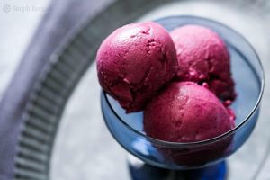 طرز تهیه ماست بستنی بلوبری