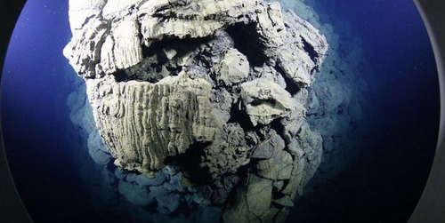 این عکس های باورنکردنی آتشفشان زیر آب هستند