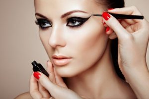 احکام آرایش کردن زنان در دین اسلام