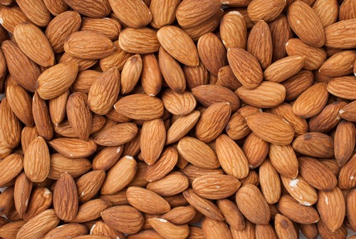 از بین بردن چربی شکم با کمک بادام