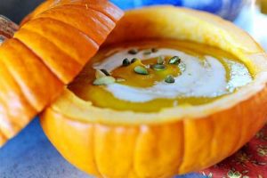 چگونه سوپ کدو حلوایی درست کنیم؟
