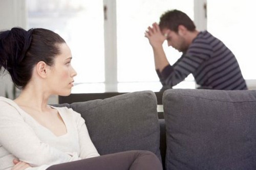 چگونه شوهر عصبانی خود را آرام کنیم؟