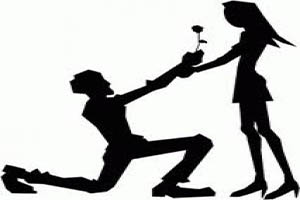 خواستگاری عاشقانه در زمین فوتبال +تصاویر