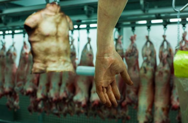 جنجال چرخ کردن گوشت مردگان و فروش آن در چین + تصاویر 18+
