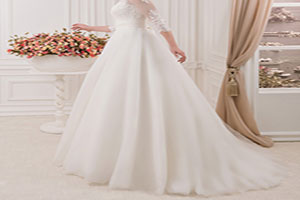 زیباترین مدلهای لباس عروس آستین دار (تصاویر)