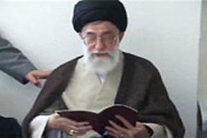 حضور رهبر انقلاب در مراسم عروسی زوج جیرفتی (فیلم)