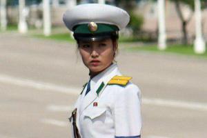 استخدام زیباترین دختران برای پلیس راهنمایی و رانندگی (عکس)