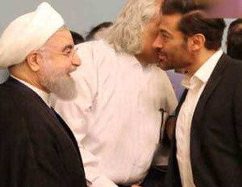 ژست و رفتار محمدرضا گلزار در مقابل روحانی (عکس)