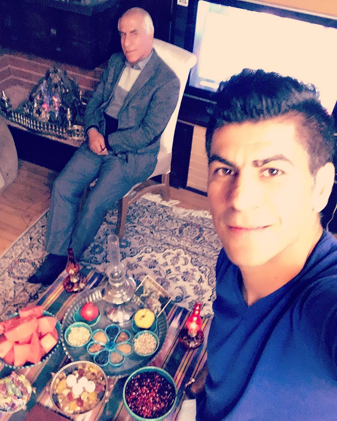 عکسهای جالب بازیگران در شب یلدا