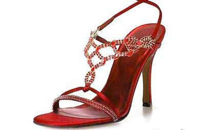 گرانترین نوع کفش زنانه با نگین های زیبای الماس