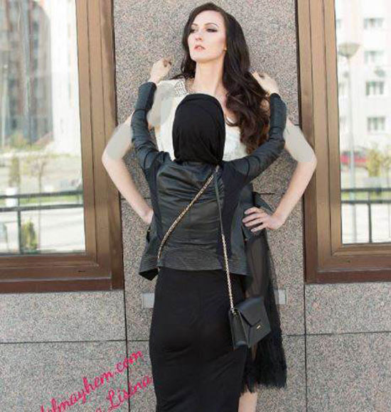 دختری ورزشکار با پاهای بسیار بلند (عکس) دختری ورزشکار با پاهای بسیار بلند (عکس)