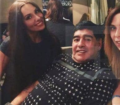 تعرض این فوتبالیست معروف به خانم خبرنگار (عکس) تعرض این فوتبالیست معروف به خانم خبرنگار (عکس)