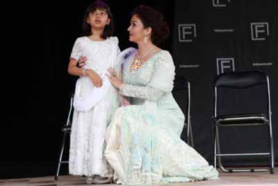مدل لباس آشواریا رای و دخترش در جشن ملبورن
