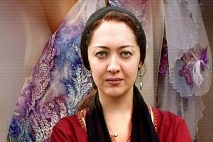 ژاله علو و نیکی کریمی در مراسم جوایز فیلم آذر