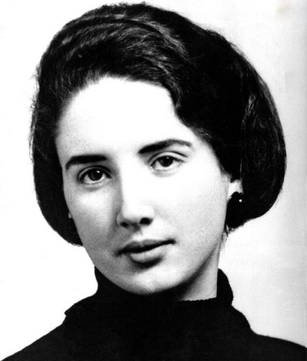 دختر زیبایی که در برابر متجاوز مبارزه کرد (عکس) دختر زیبایی که در برابر متجاوز مبارزه کرد (عکس)