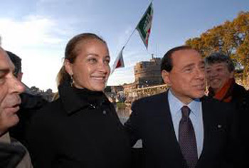 بازگشت جنجالی زن بازیگر فیلم مستهجن به سیاست