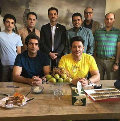 از عاشقانه های گلزار تا آیینه بغل (عکس)