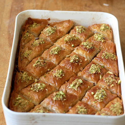 طرز تهیه شیرینی مخصوص شب یلدا طرز تهیه شیرینی مخصوص شب یلدا