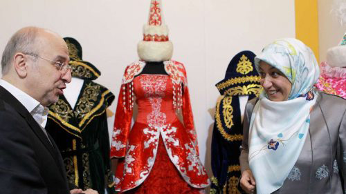 همسر جواد ظریف در جشنواره مد و لباس (عکس) همسر جواد ظریف در جشنواره مد و لباس (عکس)