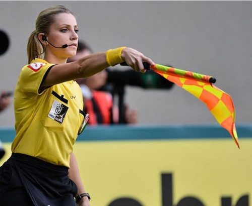 اولین قضاوت داور زن در جام جهانی روسیه (عکس)