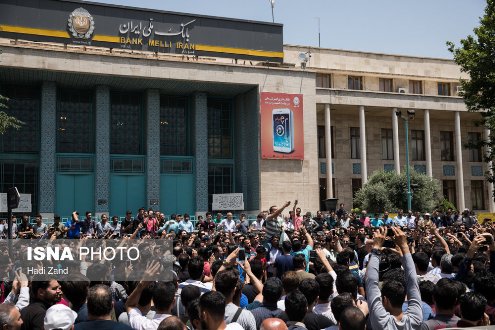 تصاویر اعتراض و اعتصاب کسبه بازار تهران