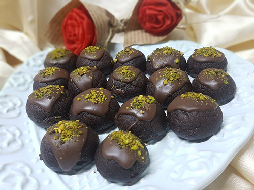 روش تهیه شیرینی قرابیه شکلاتی خیس روش تهیه شیرینی قرابیه شکلاتی خیس