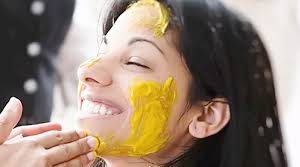 ماسک بی نظیر زردچوبه برای شفاف کردن پوست