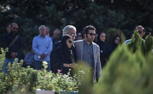 چهره های معروف در مراسم خاکسپاری حسین عرفانی چهره های معروف در مراسم خاکسپاری حسین عرفانی