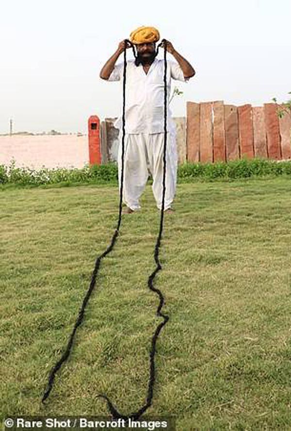 بلند ترین ریش دنیا متعلق به این مرد هندی است (عکس)