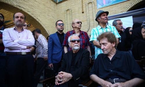 چهره های معروف در مراسم خاکسپاری حسین عرفانی چهره های معروف در مراسم خاکسپاری حسین عرفانی