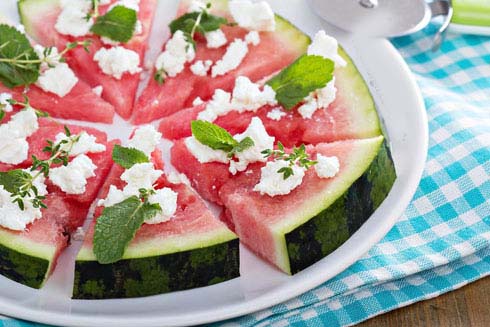 دسر خوشمزه مخصوص شب یلدا پیتزا هندوانه ای دسر خوشمزه مخصوص شب یلدا پیتزا هندوانه ای