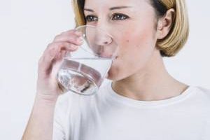نوشیدن آب در این شرایط مضر است