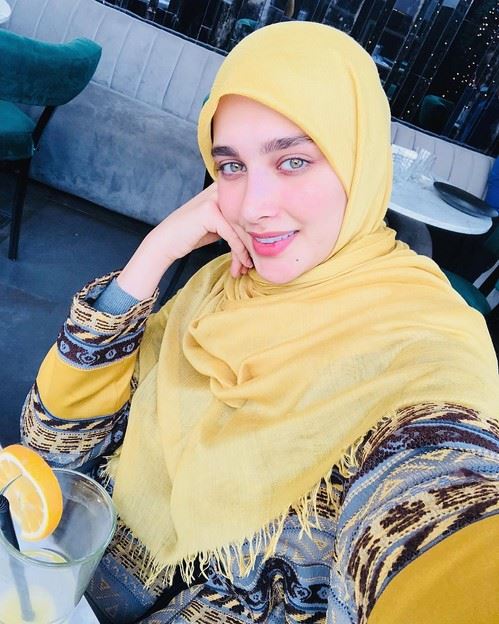 استوری های جدید از بازیگران و هنرمندان ایرانی استوری های جدید از بازیگران و هنرمندان ایرانی