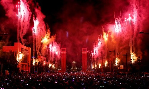 تصاویر جشن آغاز سال ۲۰۱۷ در سراسر جهان تصاویر جشن آغاز سال ۲۰۱۷ در سراسر جهان