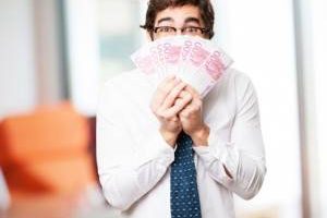 رفتار صحیح در مقابل شوهر خسیس چگونه است