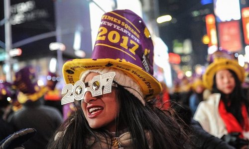 تصاویر جشن آغاز سال ۲۰۱۷ در سراسر جهان تصاویر جشن آغاز سال ۲۰۱۷ در سراسر جهان