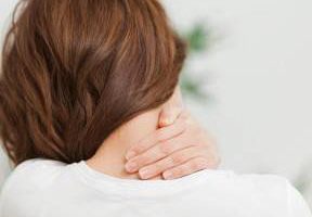 فلج شدن این دختر جوان بر اثر شکستن قولنج (عکس)