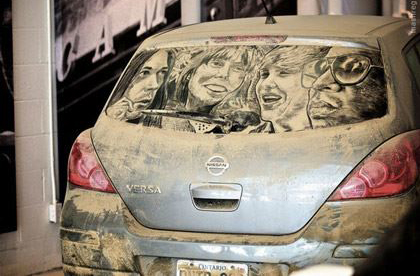 نقاشی های زیبا روی ماشین های کثیف