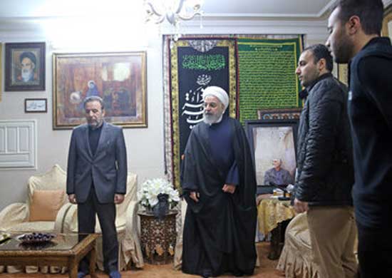 حضور روحانی در منزل شهید سپهبد سلیمانی