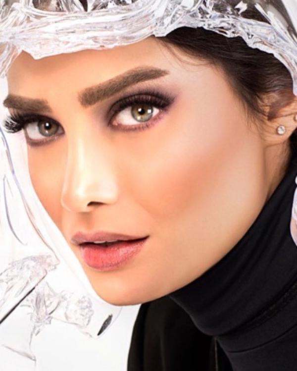 تینا آخوندتبار در کنار پدرش و مربی اش
