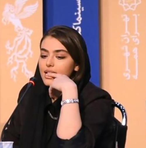 جنجال عشوه و چشمک ریحانه پارسا در جشنواره فیلم فجر (عکس9