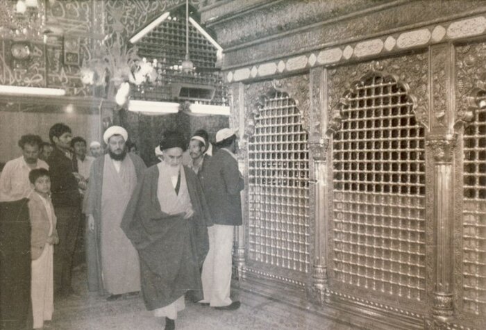 خاطرات جالب و خواندنی خادم خارجی امام خمینی (عکس) خاطرات جالب و خواندنی خادم خارجی امام خمینی (عکس)