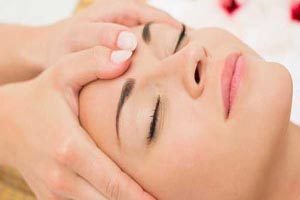 روش ماساژ ژاپنی شیاتسو برای سفت و جوان سازی پوست (عکس)