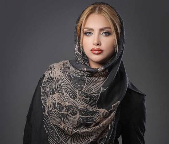 25 مدل از شیک ترین و جذاب ترین مدل های شال و روسری ترند 1400 25 مدل از شیک ترین و جذاب ترین مدل های شال و روسری ترند 1400