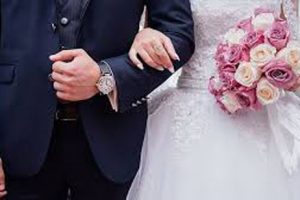 زن و شوهری که بیشتر از 60 بار مراسم عروسی گرفتند + عکس