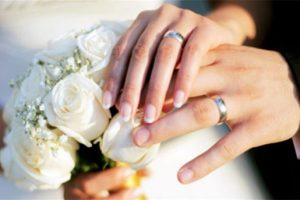 آیا ازدواج با همسن و سال خود کار درستی است یا نه؟