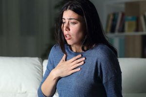 همه چیز درباره علل تنگی نفس بعد از خوردن غذا